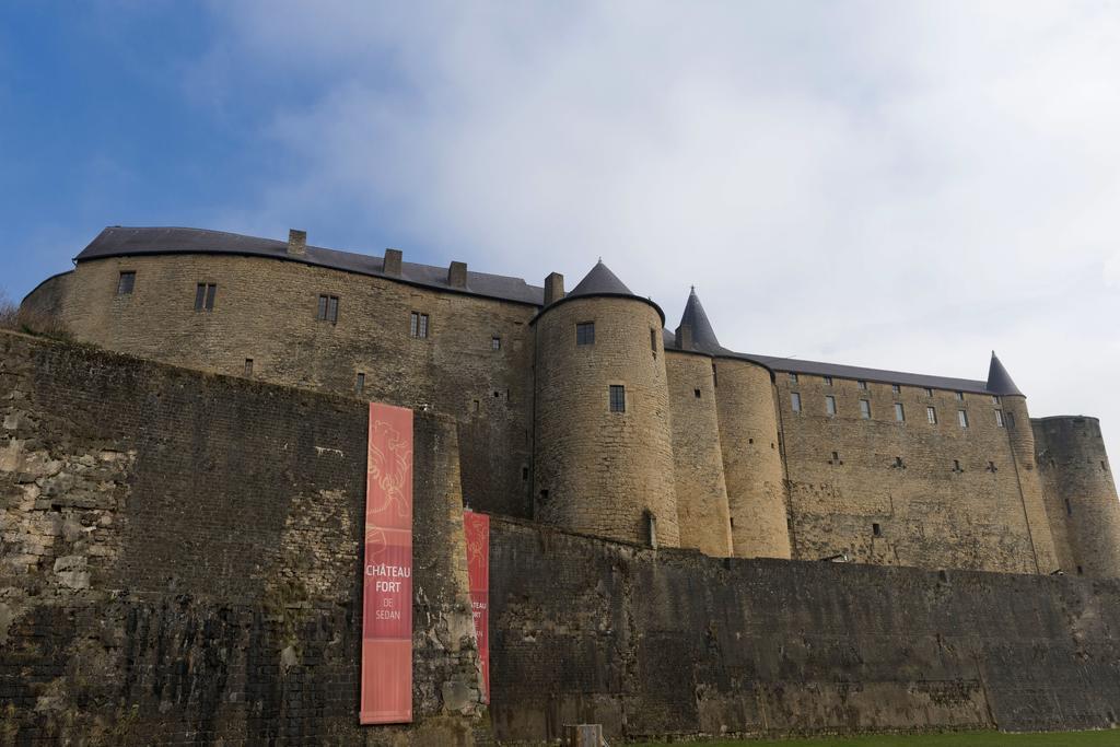 Château Fort de Sedan - Vérifiez la disponibilité et les prix